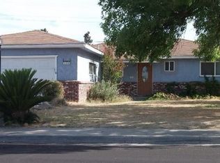 558 W Dennis Dr, Clovis, CA 93612