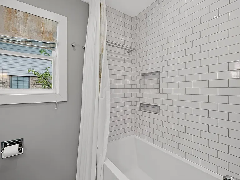 2323 Barberry Dr — Photo 28