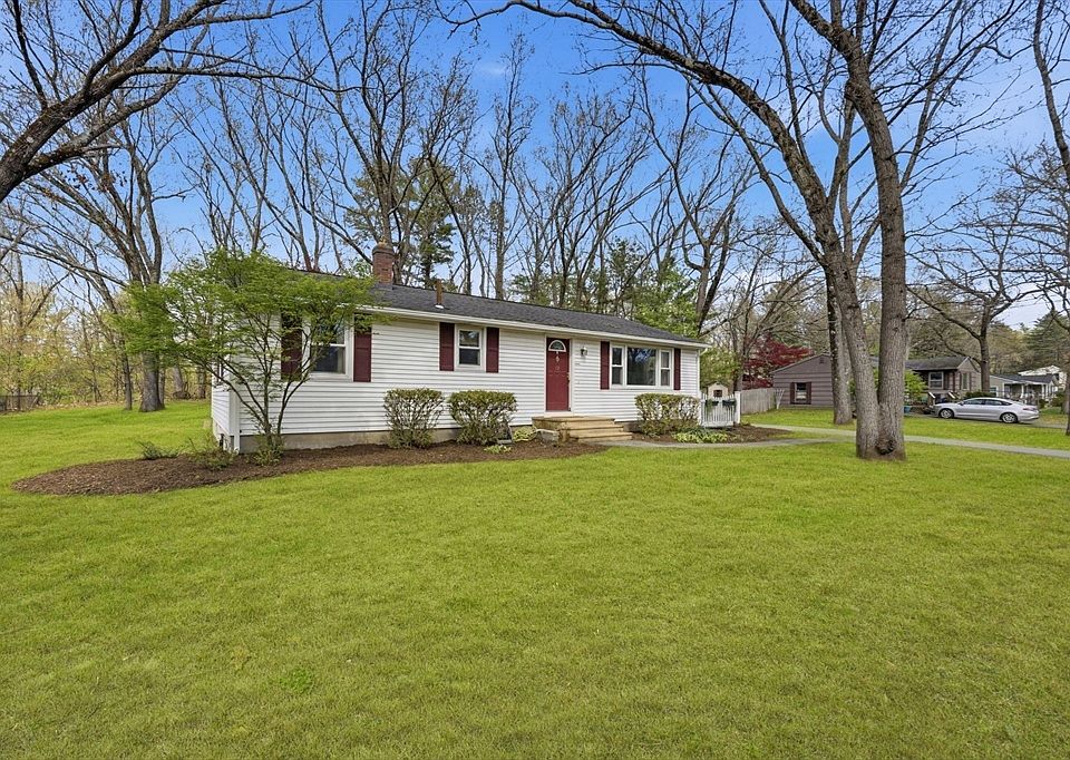 1st image of 12 Karen Dr