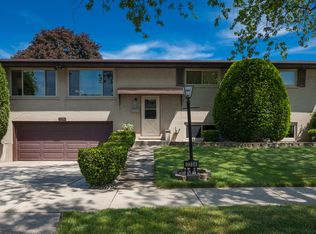 7714 Lake St, Morton Grove, IL 60053