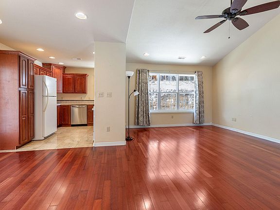 5th image of 435 Eagle Drive