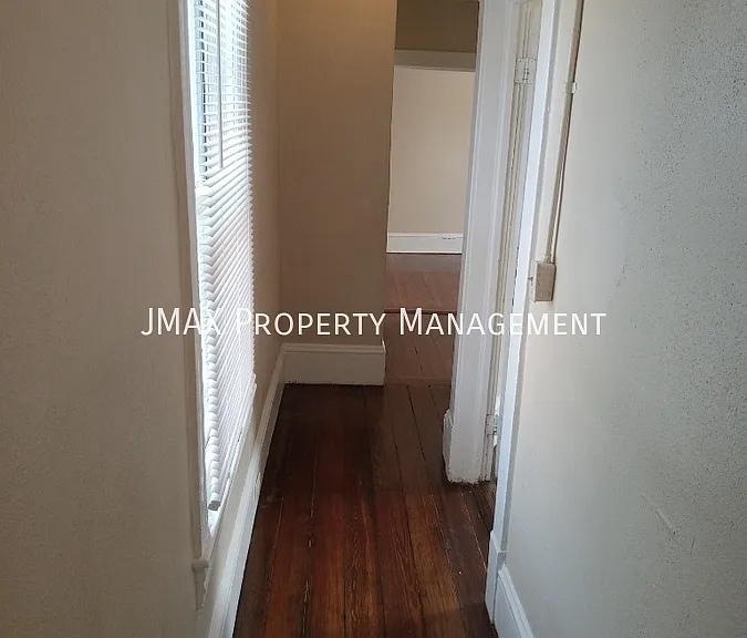 502 Rutherford Ave NW — Photo 8