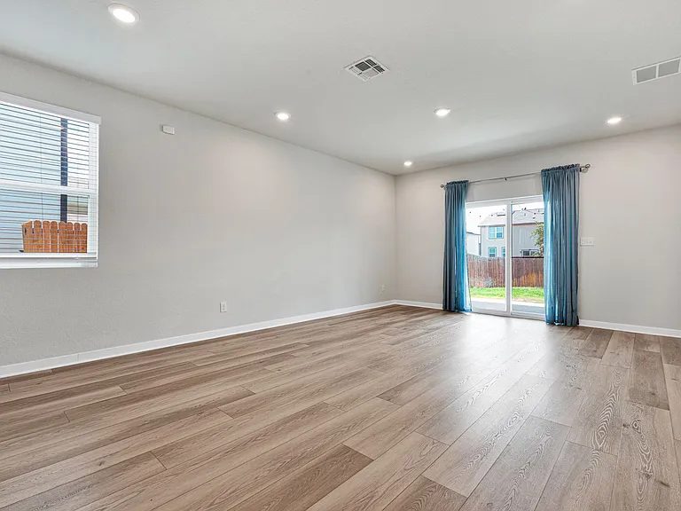 4030 Bellamy Bnd — Photo 6