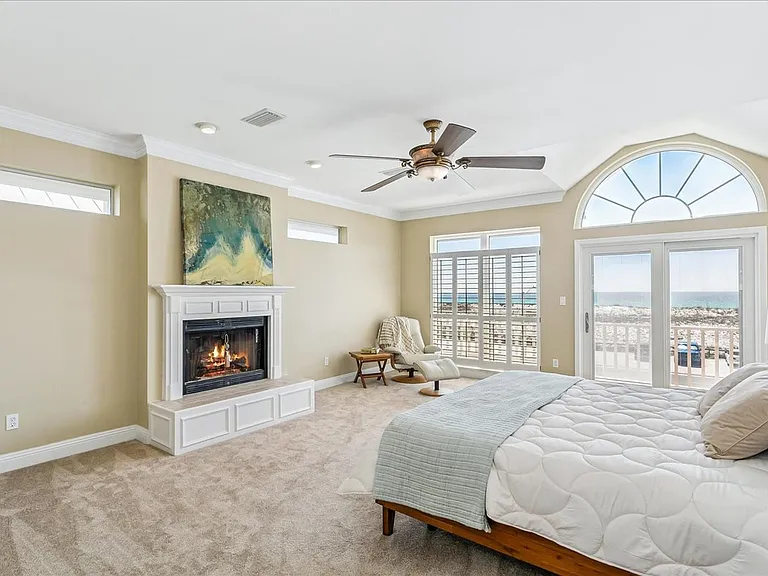 1070 Fort Pickens Rd — Photo 24
