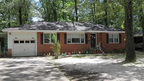 115 Dewey St Photo 1