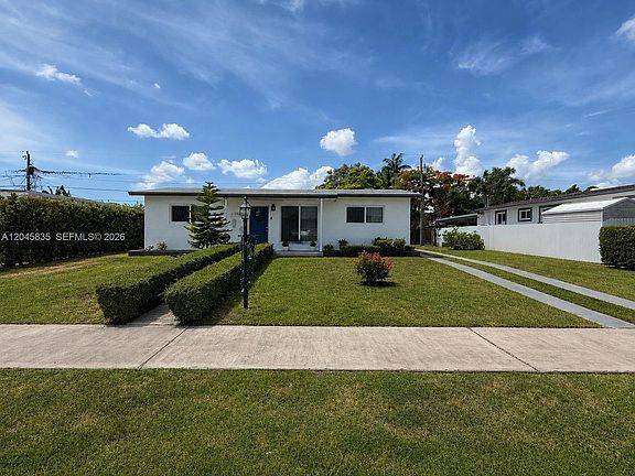 2nd image of 11960 SW 186th St