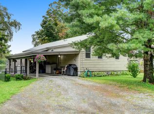 31 Bonnie Dr, Hinsdale, MA 01235