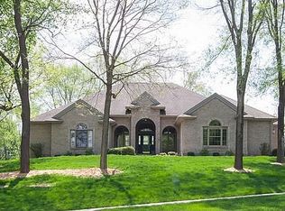 3308 Parkhaven Dr, West Des Moines, IA 50265