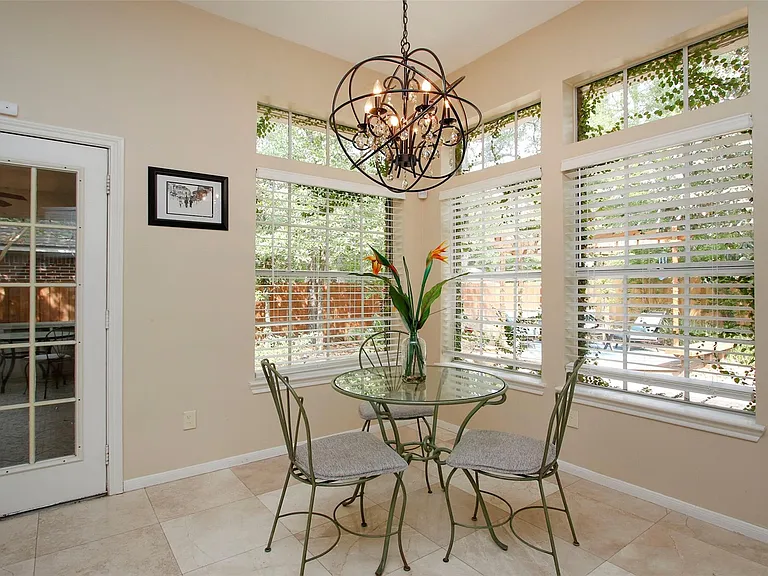 19 E Sunny Slope Cir — Photo 17
