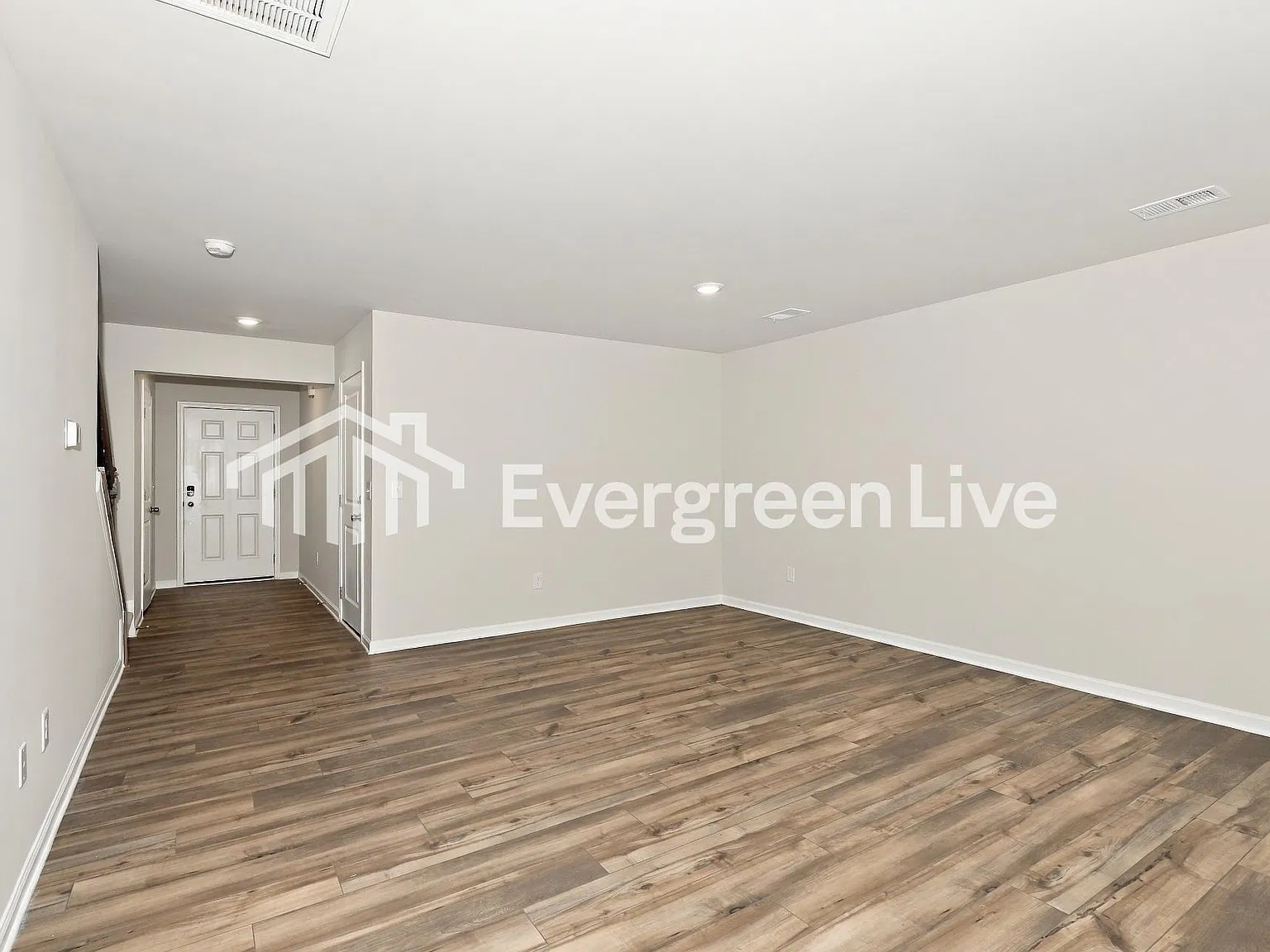 3 bed, 3.0 bath, 1423 sqft, $1,705 — Photo 2