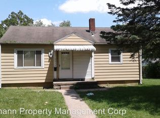 4833 S Park Dr, Fort Wayne, IN 46806