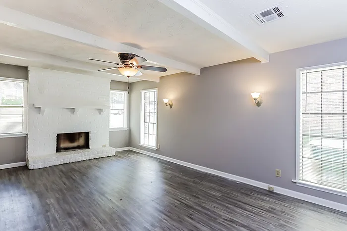 3 bed, 2.0 bath, 1344 sqft, $1,495 — Photo 4