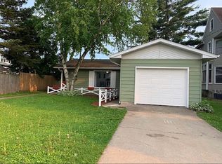 275 Broadway St, Prairie Du Sac, WI 53578