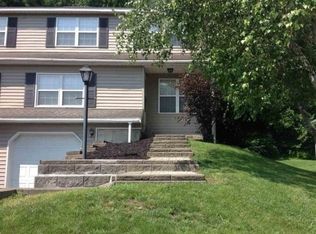 29B Ponderosa Dr, Clifton Park, NY 12065