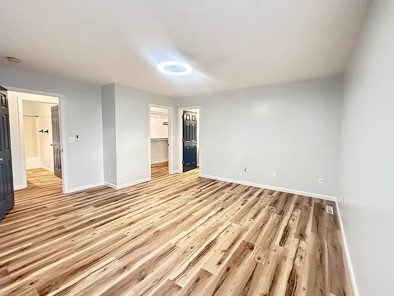 1906 Vladimir Dr — Photo 17