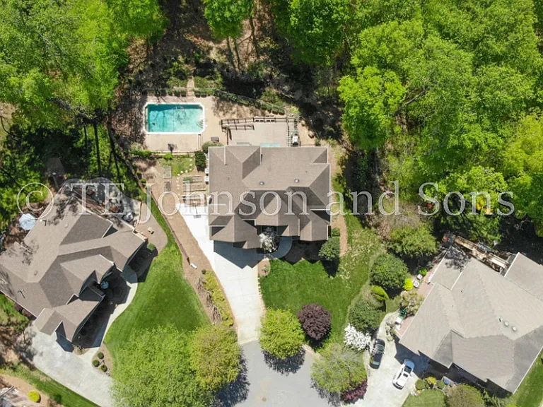 1112 Oakencroft Ct — Photo 66