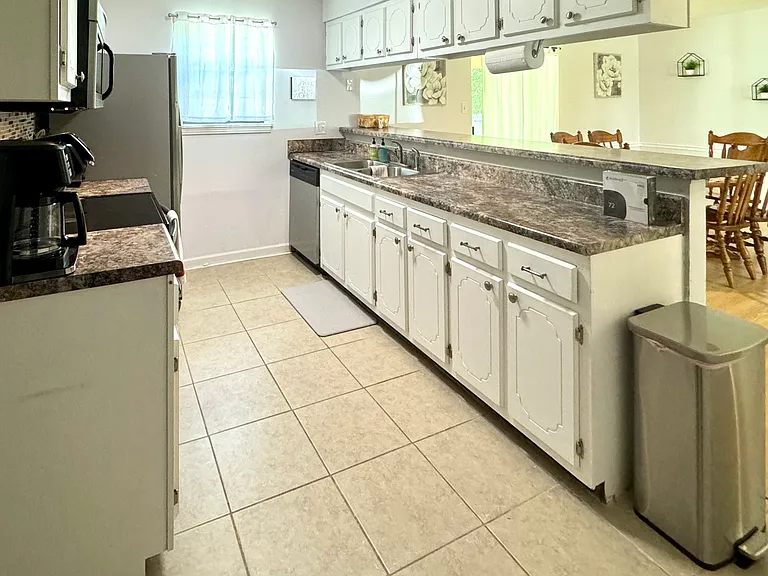 7802 Tumbling Creek Dr — Photo 7