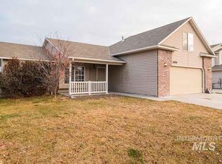 1050 E Manchester Ct, Middleton, ID 83644