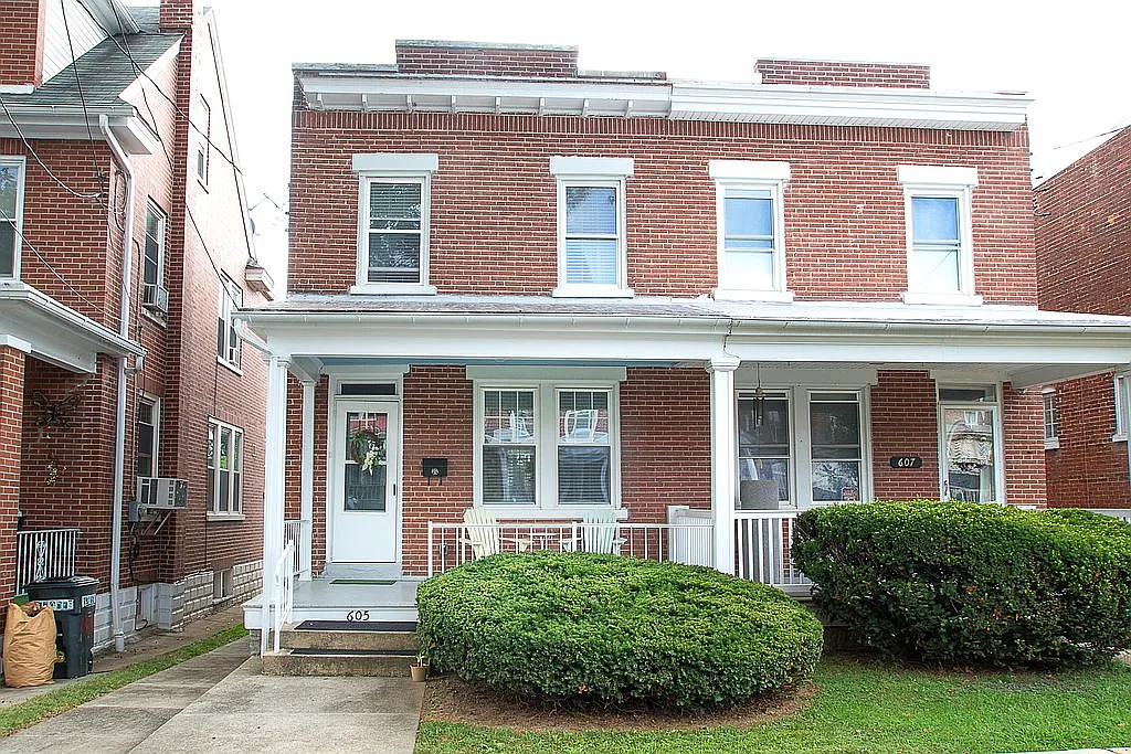 605 Pearl St photo 1