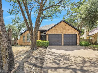 823 Shady Brook Ln, Cedar Hill, TX, 75104