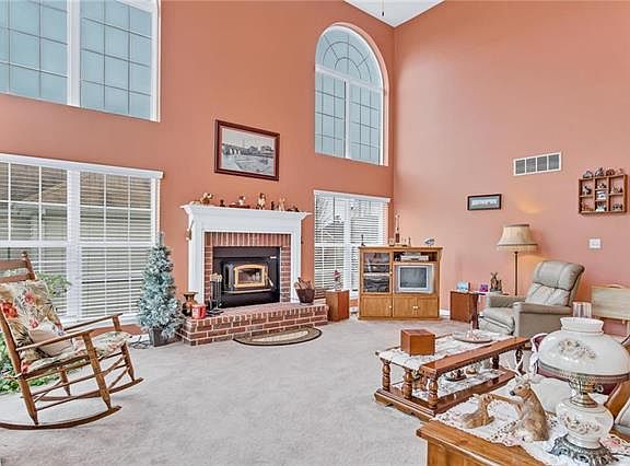 2nd image of 1269 Hermans Orchard Dr