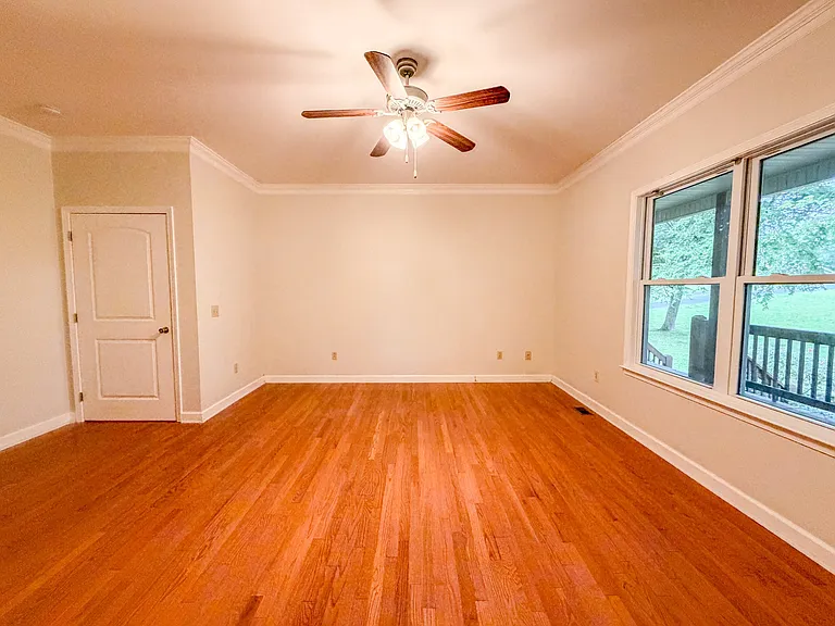 1077 Claylick Rd — Photo 18