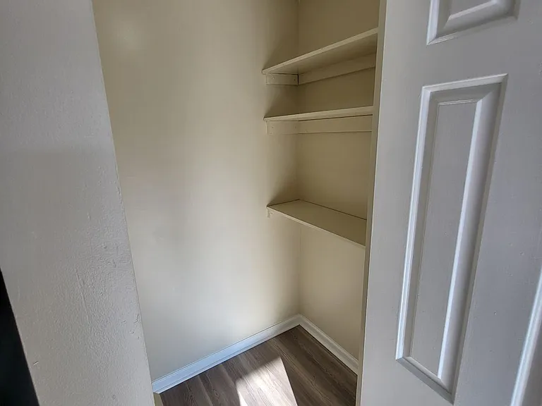 26 Sylvan Park Ct — Photo 3