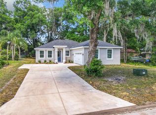 423 W Hogle Ave, Deland, FL 32720