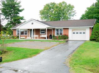 150 Doe Creek Rd, Pembroke, VA 24136