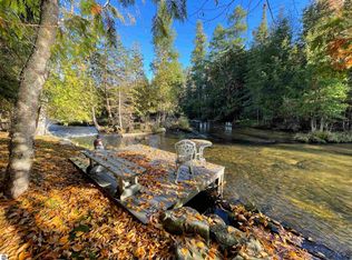 7248 Valley Rd NW, Rapid City, MI 49676