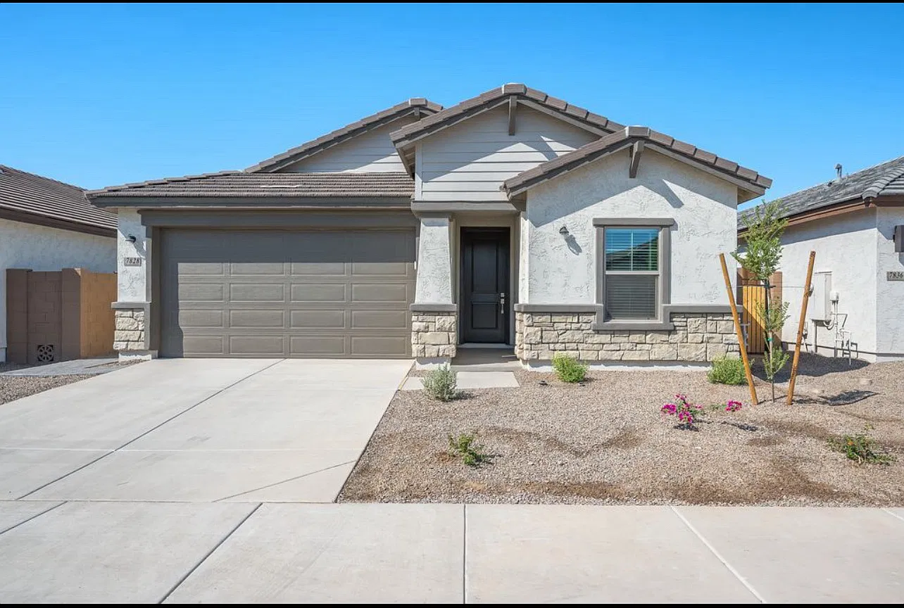 5 bed, 2082 sqft, $4,200 — Photo 1