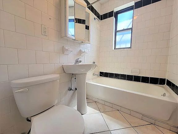 5th image of 137 E 29th St #4U