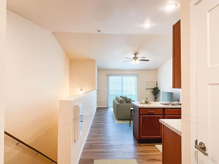 713 Caroline St — Photo 42