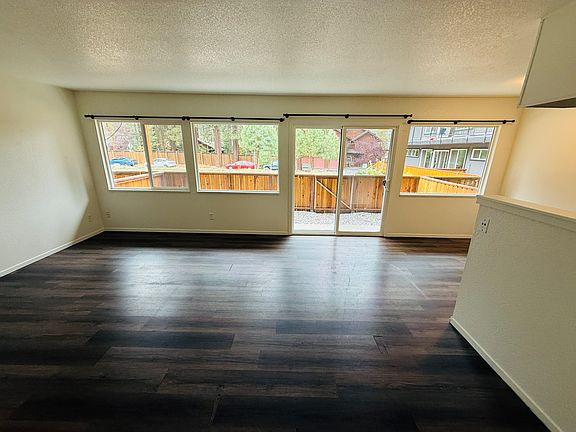 4th image of 1224 Ski Run Blvd #16