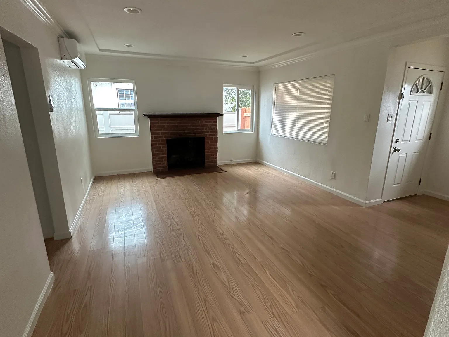 3 bed, 1065 sqft, $2,495 — Photo 1