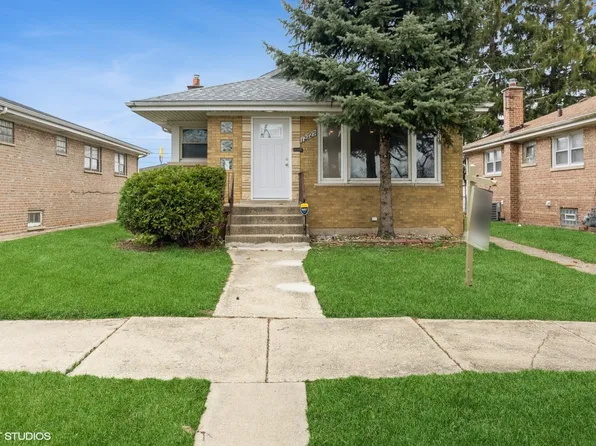 12727 S Page St, Calumet Park, IL 60827