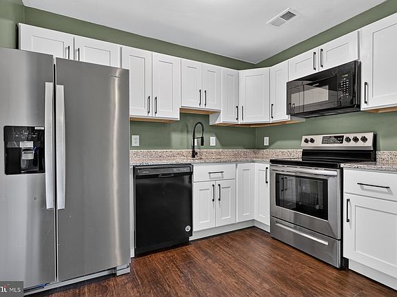 2nd image of 74 Heritage Ct