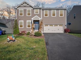 128 Cameron Square Dr, Evans City, PA