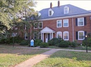 4416 34th St S APT B1, Arlington, VA 22206