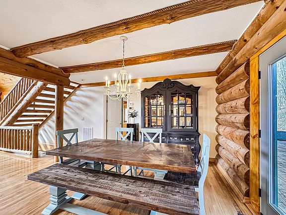 5th image of 232 Broadwater Ct