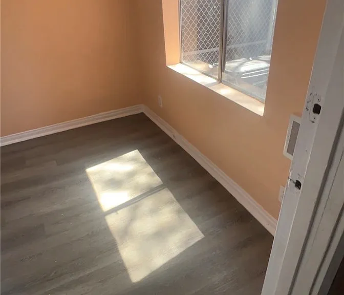 356 S Gless St — Photo 11