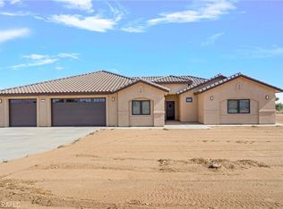 9430 Sunset Rd, Phelan, CA 92371