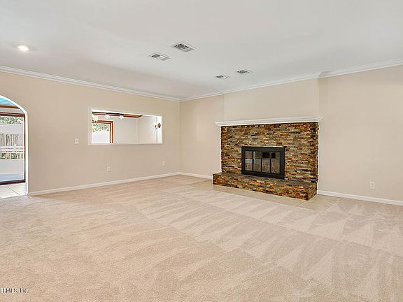 5th image of 4543 Blount Ave