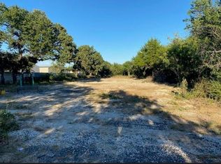 5801 Wreay Dr, Fort Worth, TX 76119