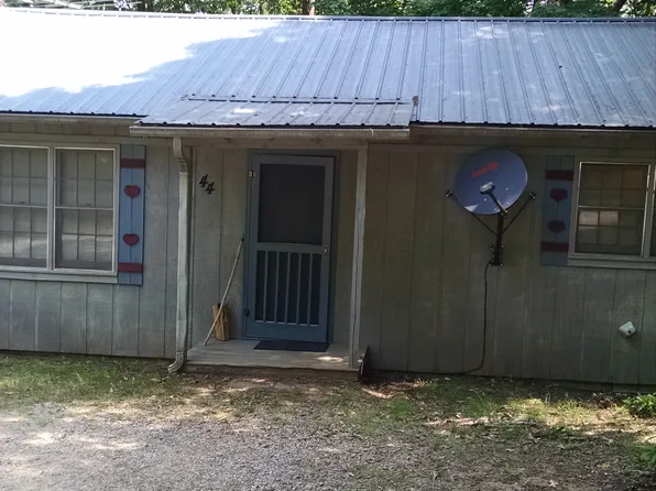 44 White Pines Rd, Cleveland, GA 30528