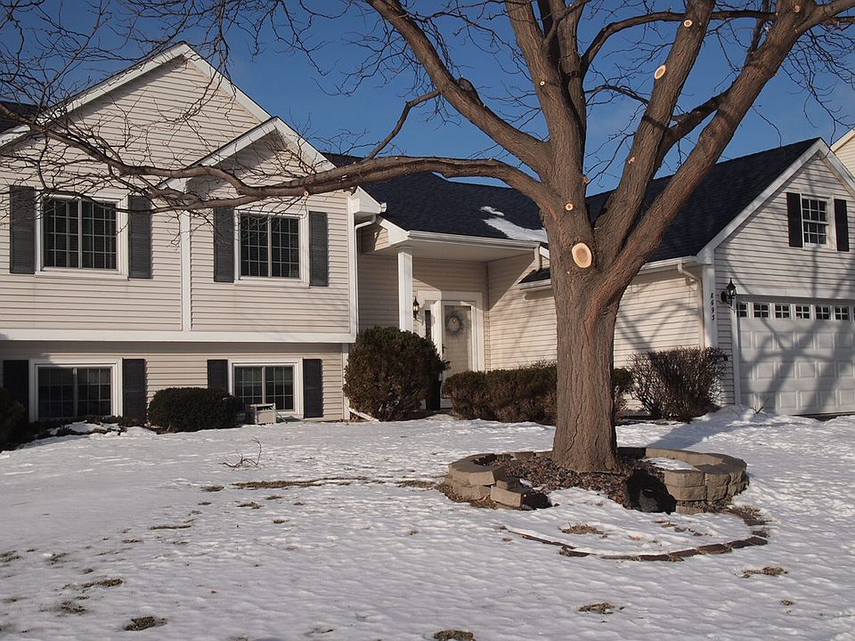 1st image of 8693 Rosewood Ln N