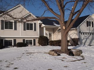 8693 Rosewood Ln N, Maple Grove, MN 55369