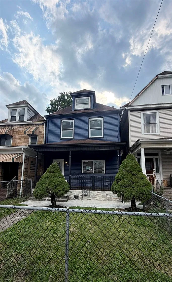 4 bed, 1.5 bath, $1,750 — Photo 1