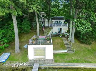 53 Highland Dr, Jackson, MI 49201