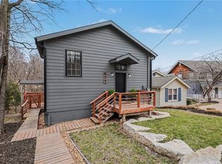 77 R St, Lees Summit, MO 64086